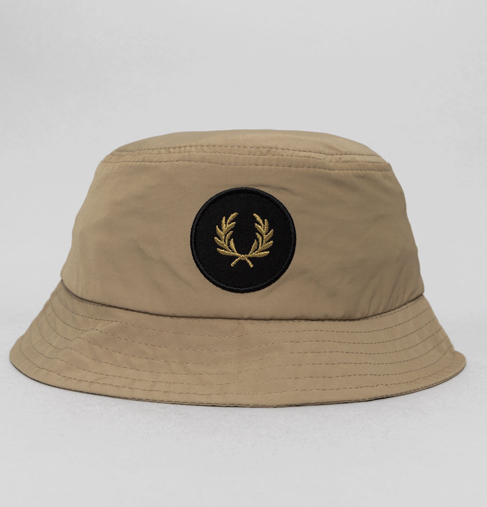 Fred Perry Laurel Wreath Patch Bucket Hat Warm Stone