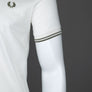 Fred Perry Twin Tipped T-Shirt Light Ecru/Olive Mint