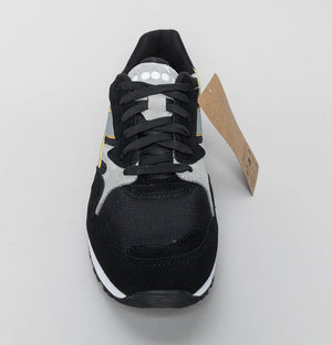 Diadora N902 Trainers Black/Black