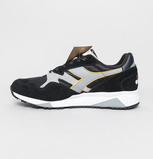 Diadora N902 Trainers Black/Black