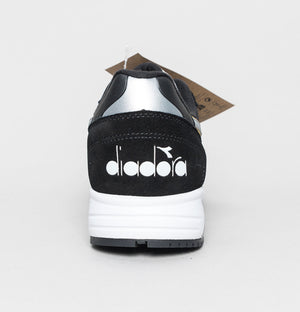 Diadora N902 Trainers Black/Black