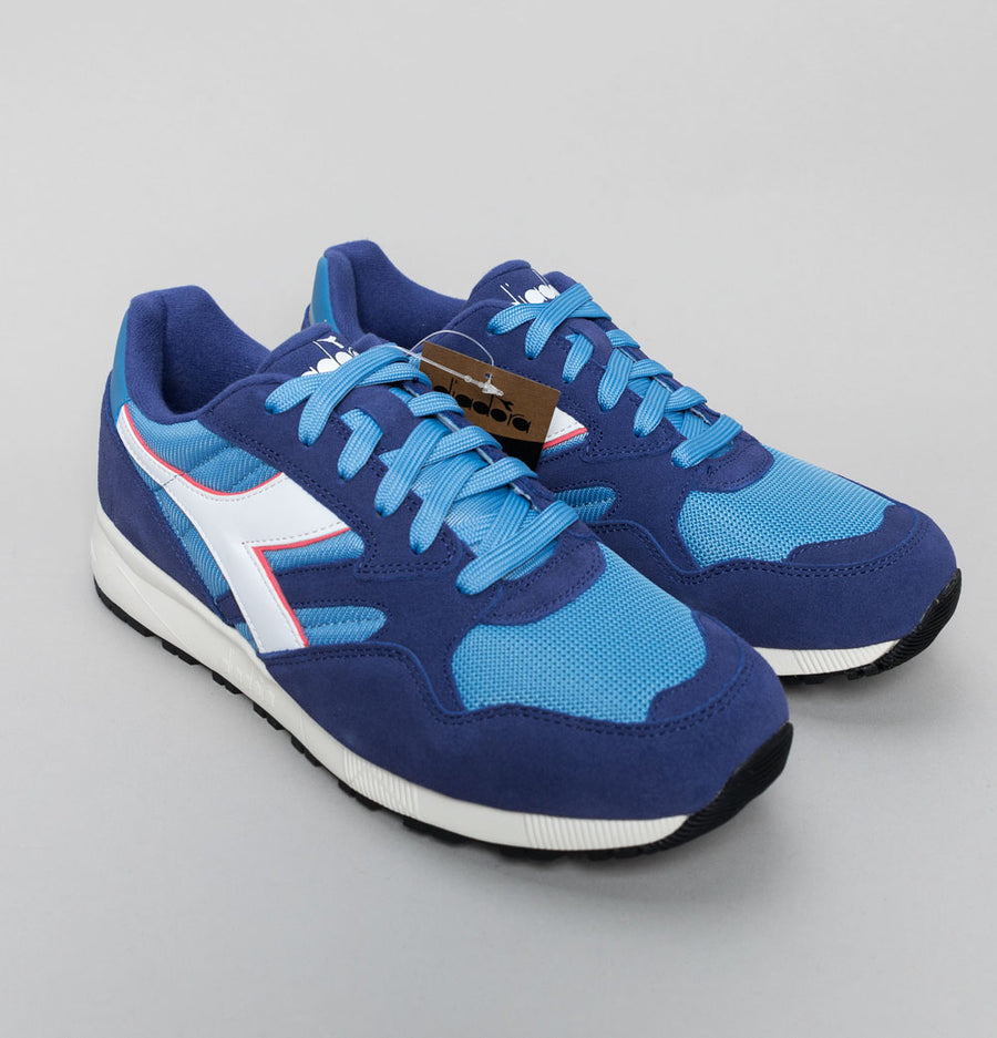 Diadora N902 Trainers Blue Aster/Mazarine Blue