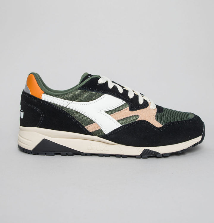 Diadora N902 Trainers Kombu Green/Black