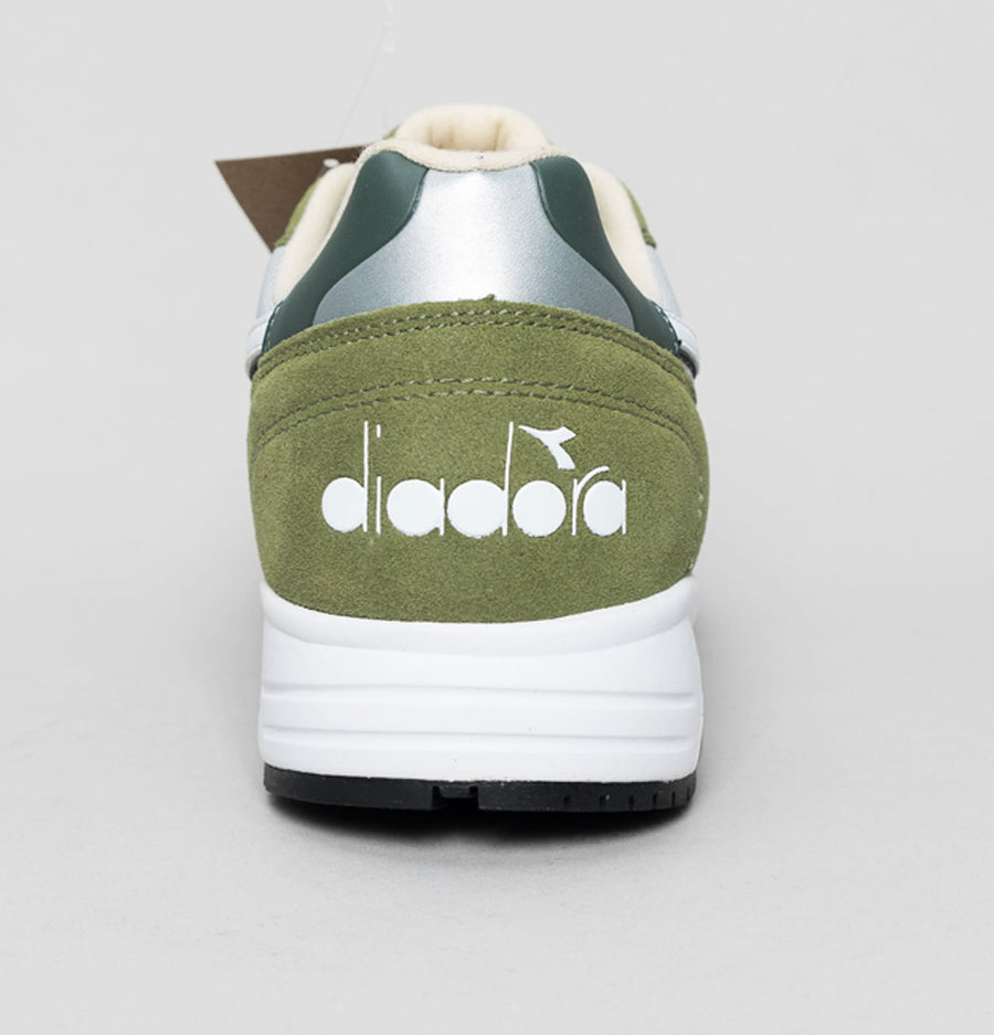 Diadora N902 Trainers White/Sphagnum