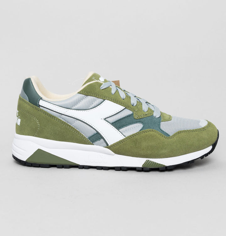 Diadora N902 Trainers White/Sphagnum