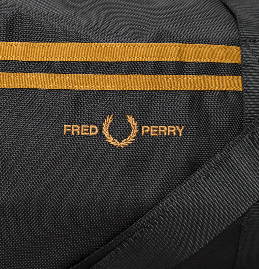 Fred Perry Twin Tipped Barrel Bag Black