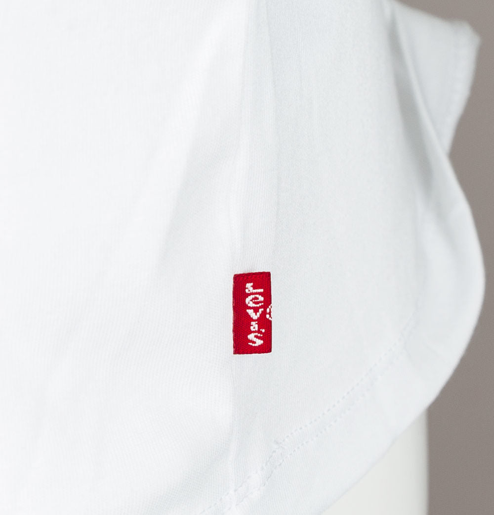 Levi's white t clearance shirt red logo